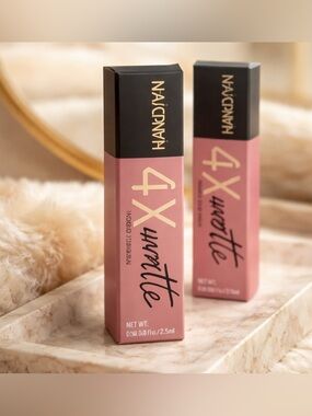 NWT HANDAIYAN 4X Matte Liquid Lipstick #08 Barely Bold – Nude Pink (NWT)